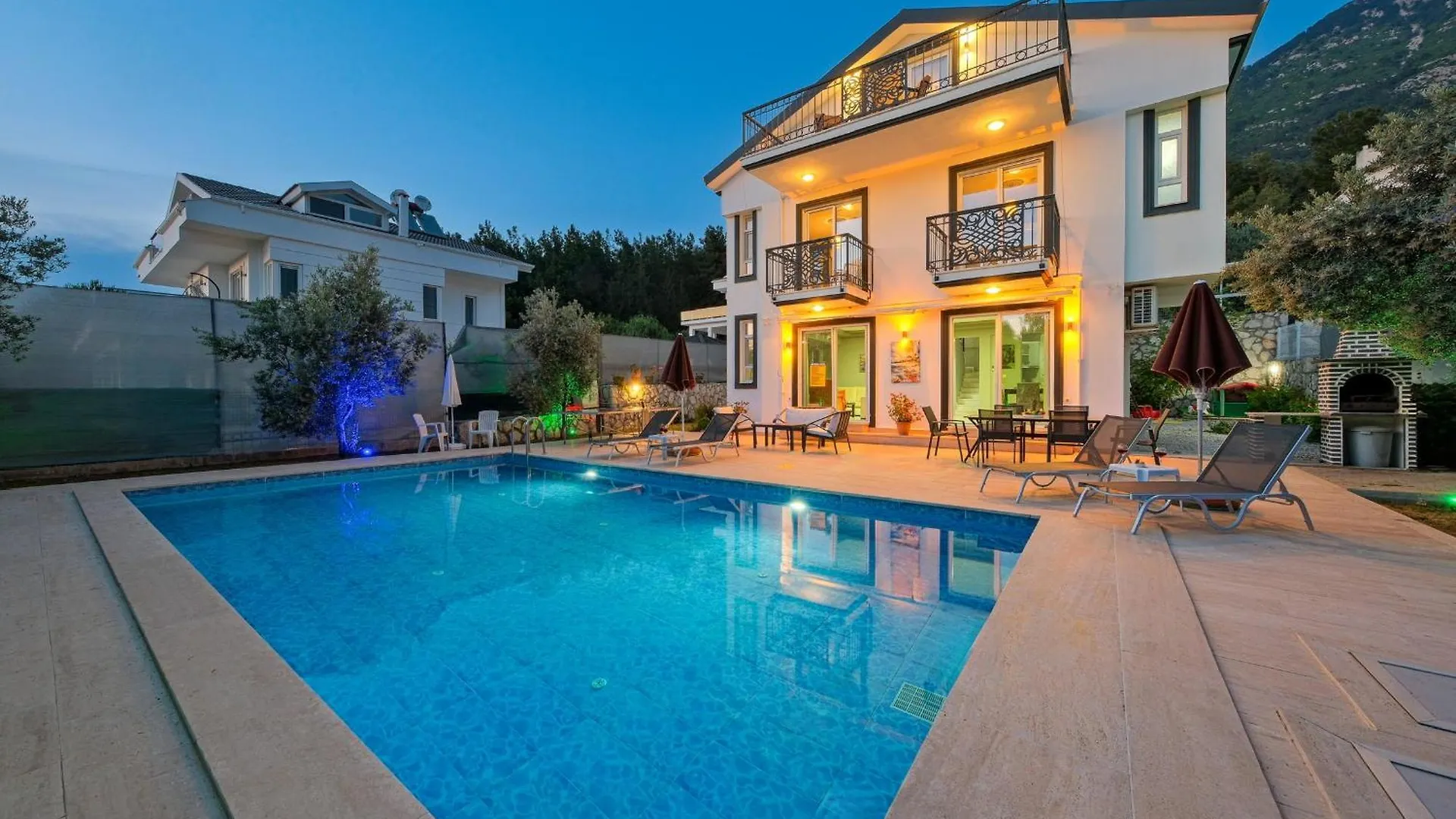 Luxury Villa Forest With Private Pool - Ovacik 페티예