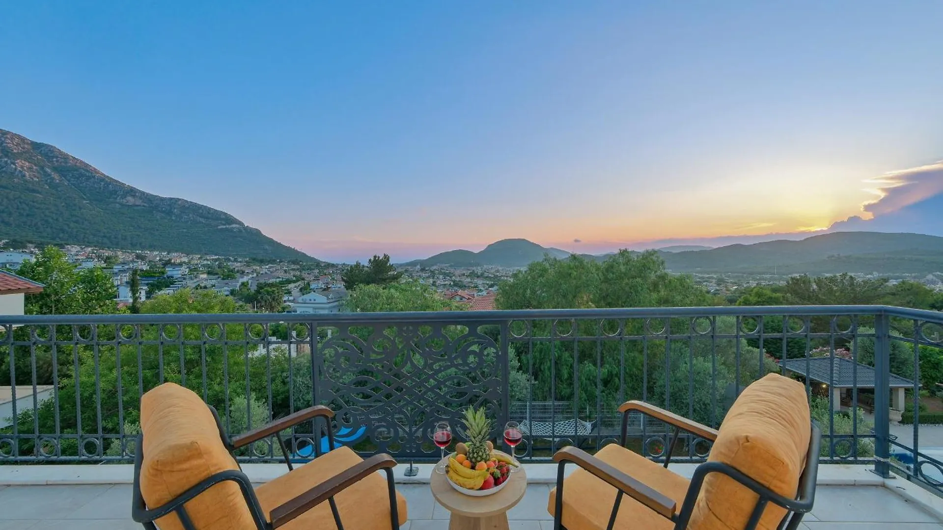 Luxury Villa Forest With Private Pool - Ovacik 페티예