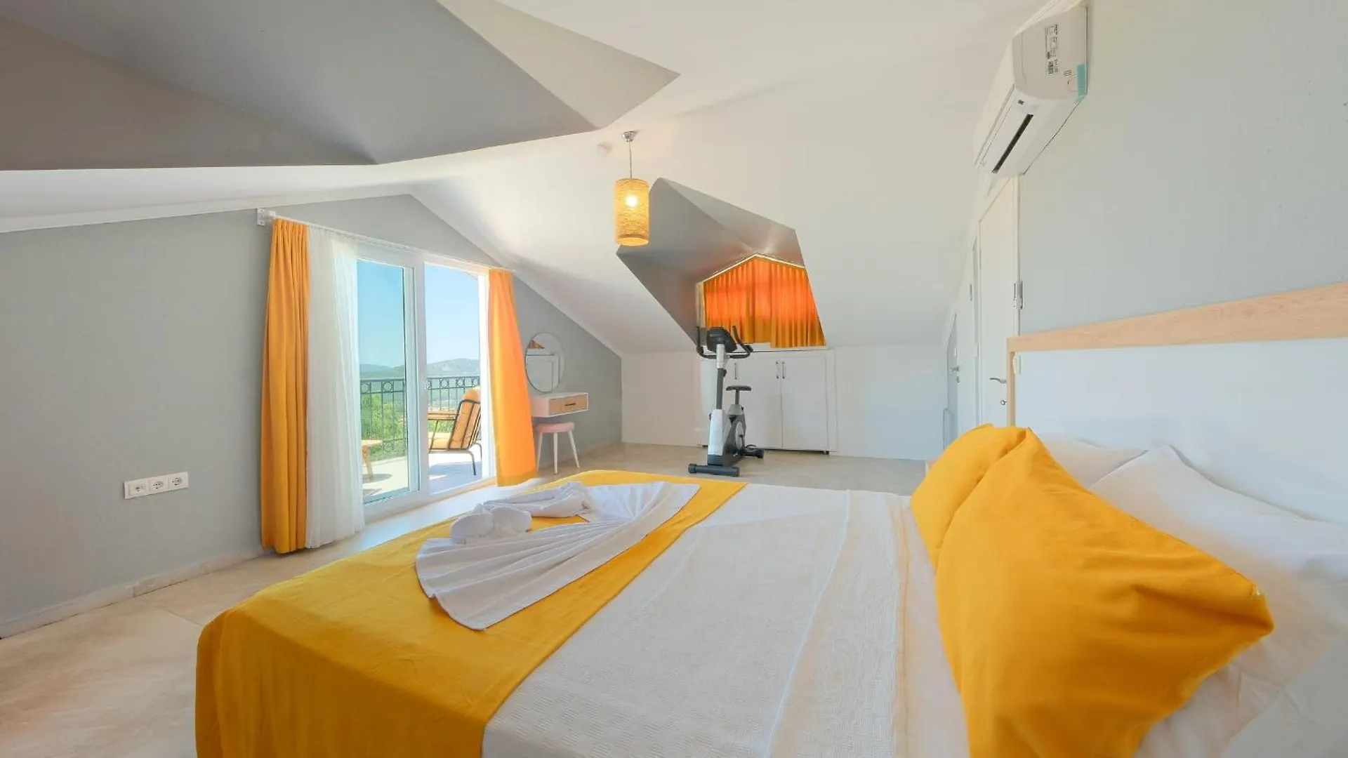 Luxury Villa Forest With Private Pool - Ovacik 페티예